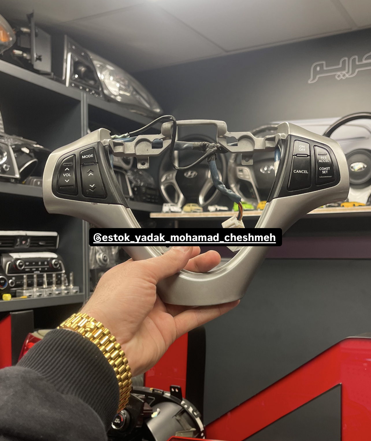 مجموعه کلید روی فرمان هیوندای i30 مدل ۲۰۱۱